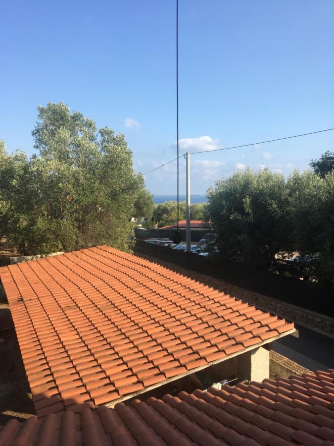 Casa Vacanza Maria Antonieta มารีนาดีกาเมโรตา ภายนอก รูปภาพ