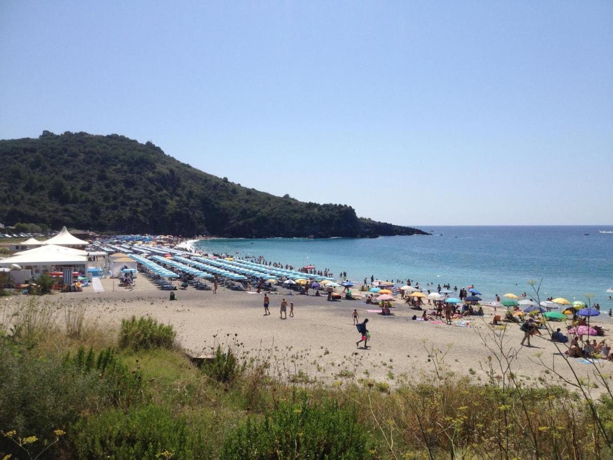 Casa Vacanza Maria Antonieta มารีนาดีกาเมโรตา ภายนอก รูปภาพ