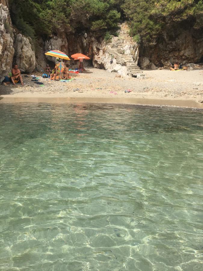 Casa Vacanza Maria Antonieta มารีนาดีกาเมโรตา ภายนอก รูปภาพ