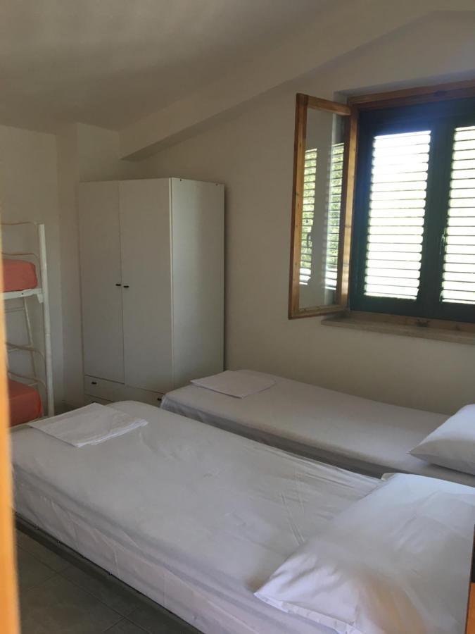Casa Vacanza Maria Antonieta มารีนาดีกาเมโรตา ภายนอก รูปภาพ