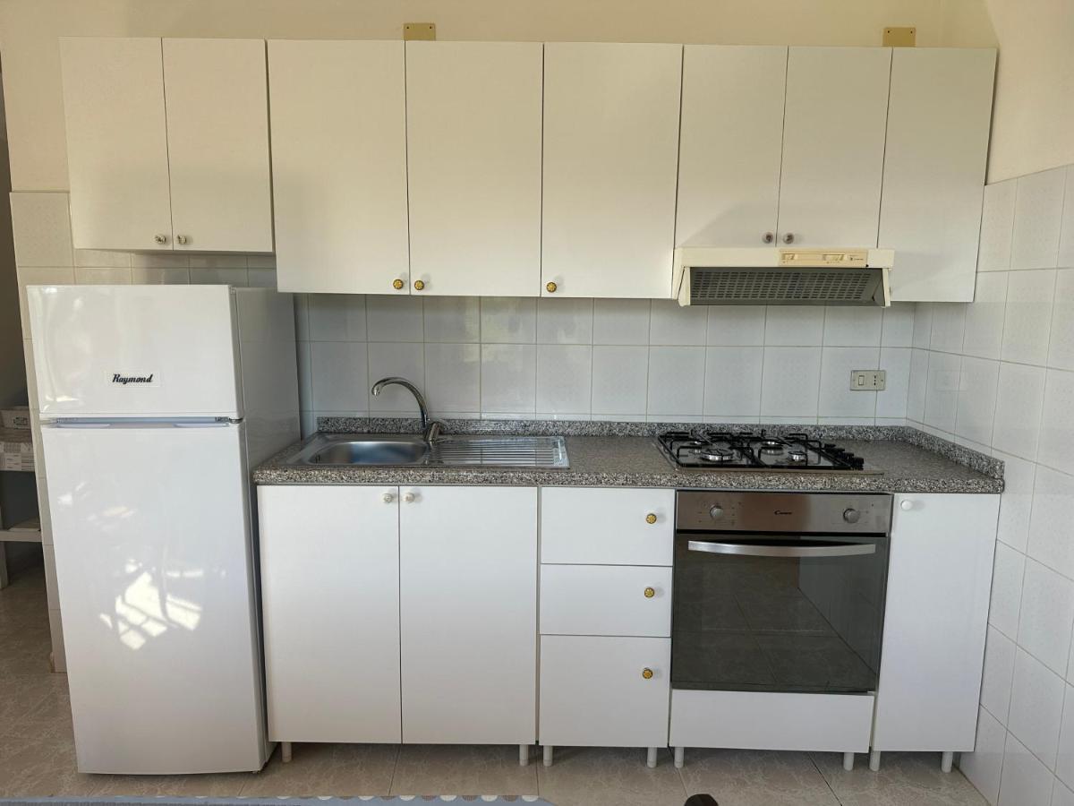 Casa Vacanza Maria Antonieta มารีนาดีกาเมโรตา ภายนอก รูปภาพ